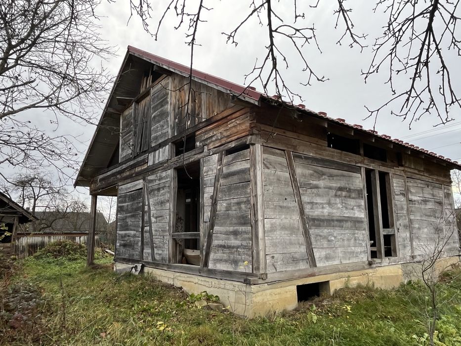 Будинок незавершене будівництво