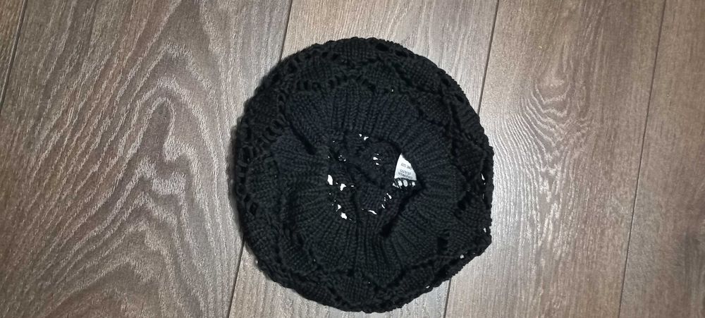 2 черных берета kangol