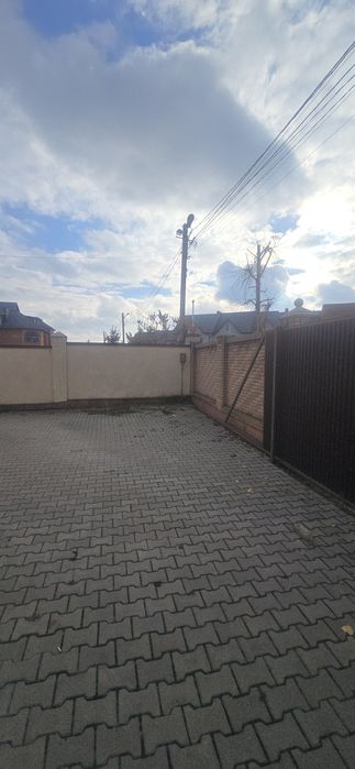 Невеликий будинок 75 кв.м.  в елітному районі