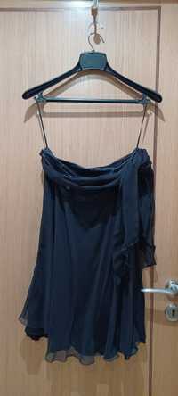 Saia em seda preta, tamanho médio e corte evasé da Massimo Dutti