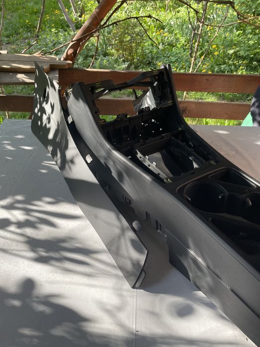 Консоль центральная (без подлокотника) VW CC