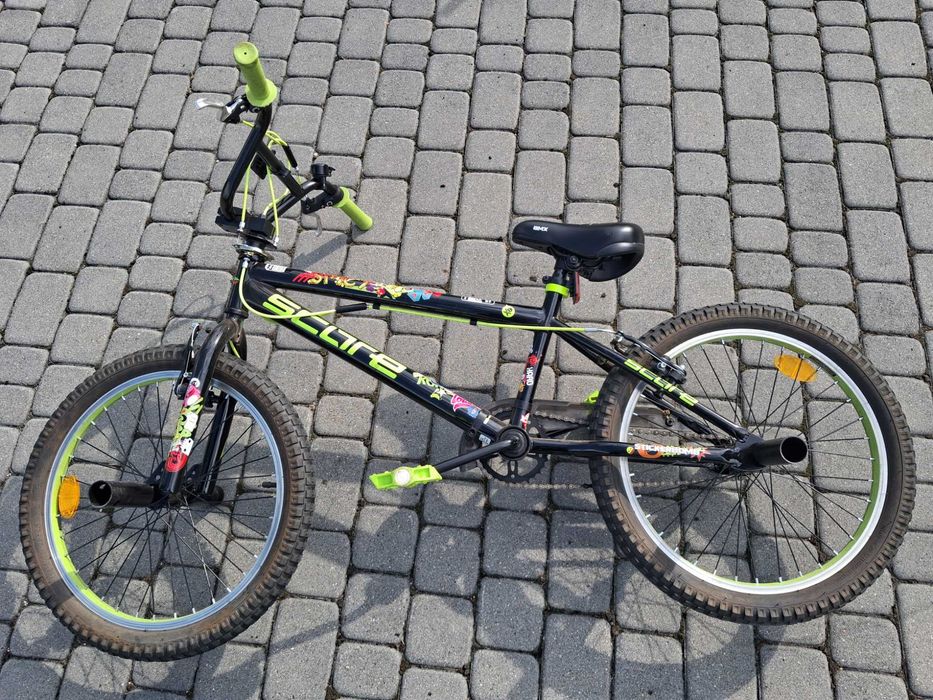Rower BMX z pegami koła 20