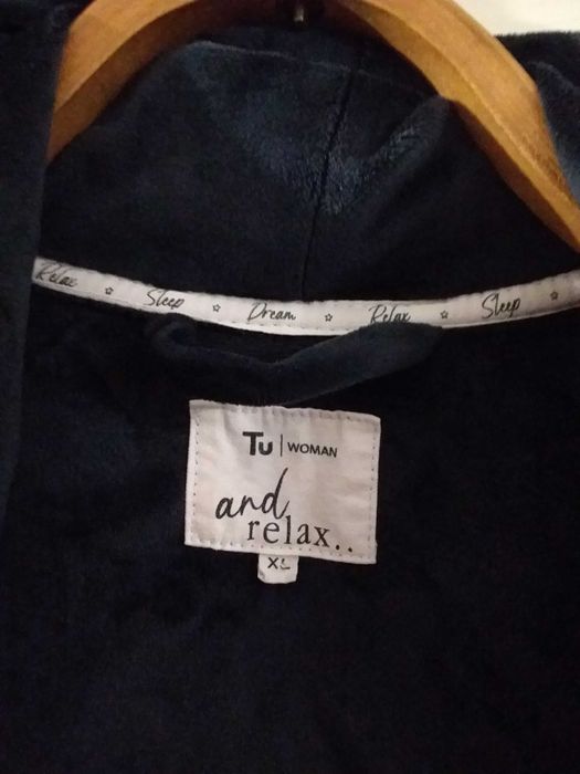 Женский халат и плюшевая ночнушка