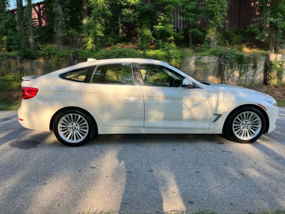 BMW 3 Series 328i xDrive GT      2015