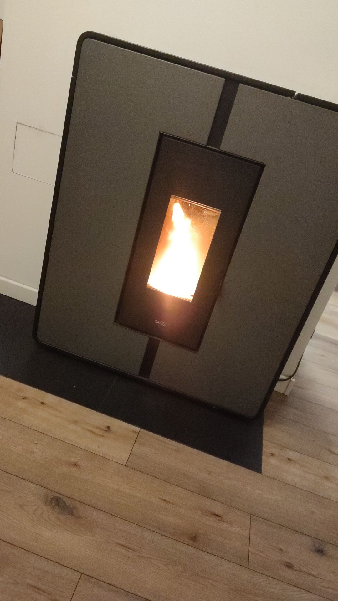 Piecyk na pellet CADEL Tile Plus 10kW