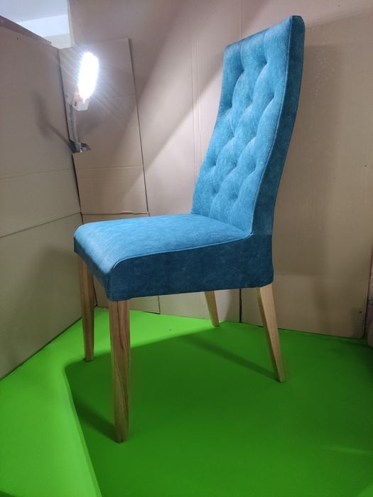 Krzesło tapicerowane od producenta glamour