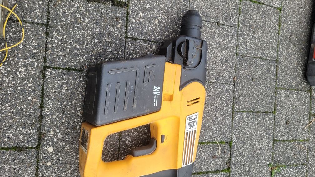 Młotowiertarka akumulatorowa JCB