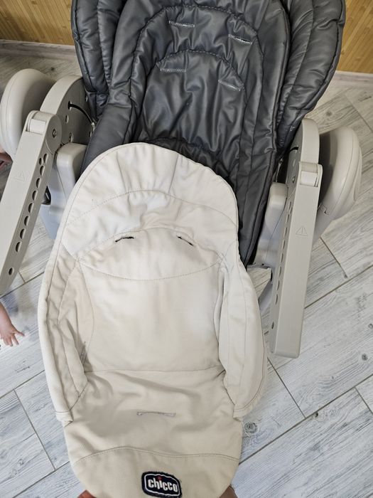 Стільчик для годування / шезлонг Chicco