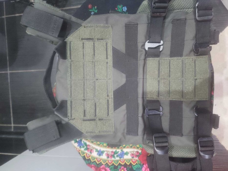 Плитоноска / бронежилет,цвет ОЛИВА,с двойным быстрым сбросом,разгрузка
