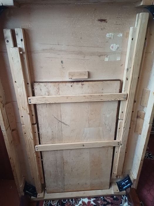 Розкладний стіл в хорошому стані