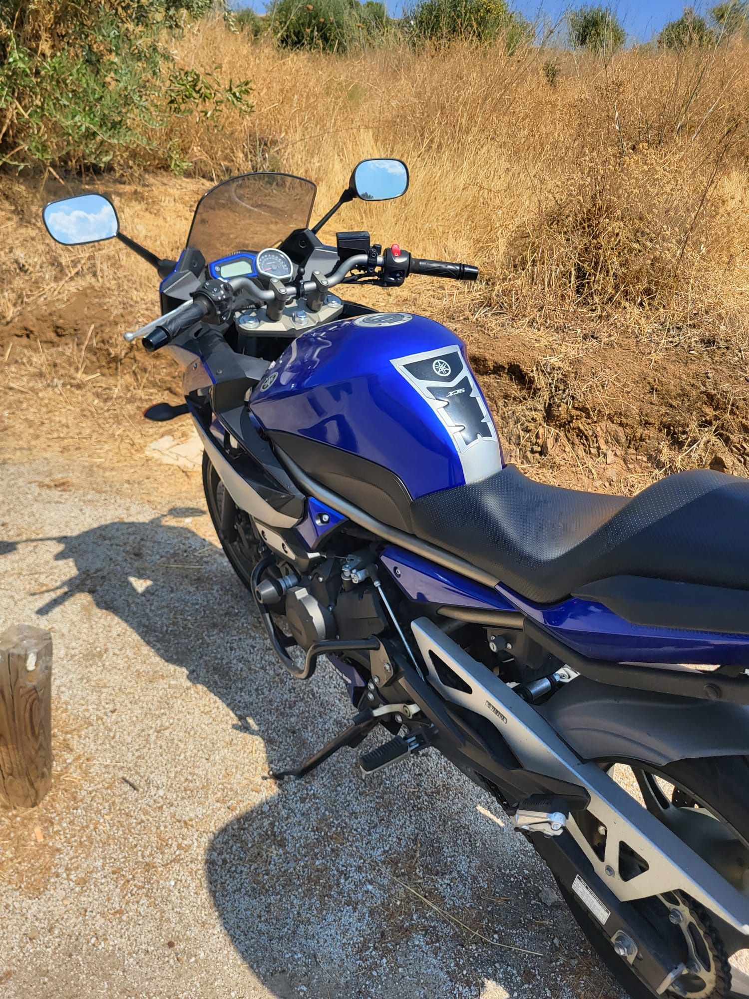 Yamaha XJ6 diversion impecável