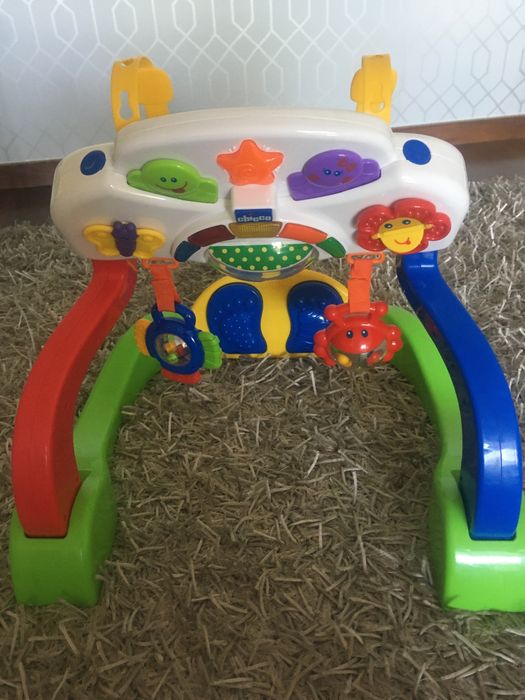 Brinquedo educativo para bebé