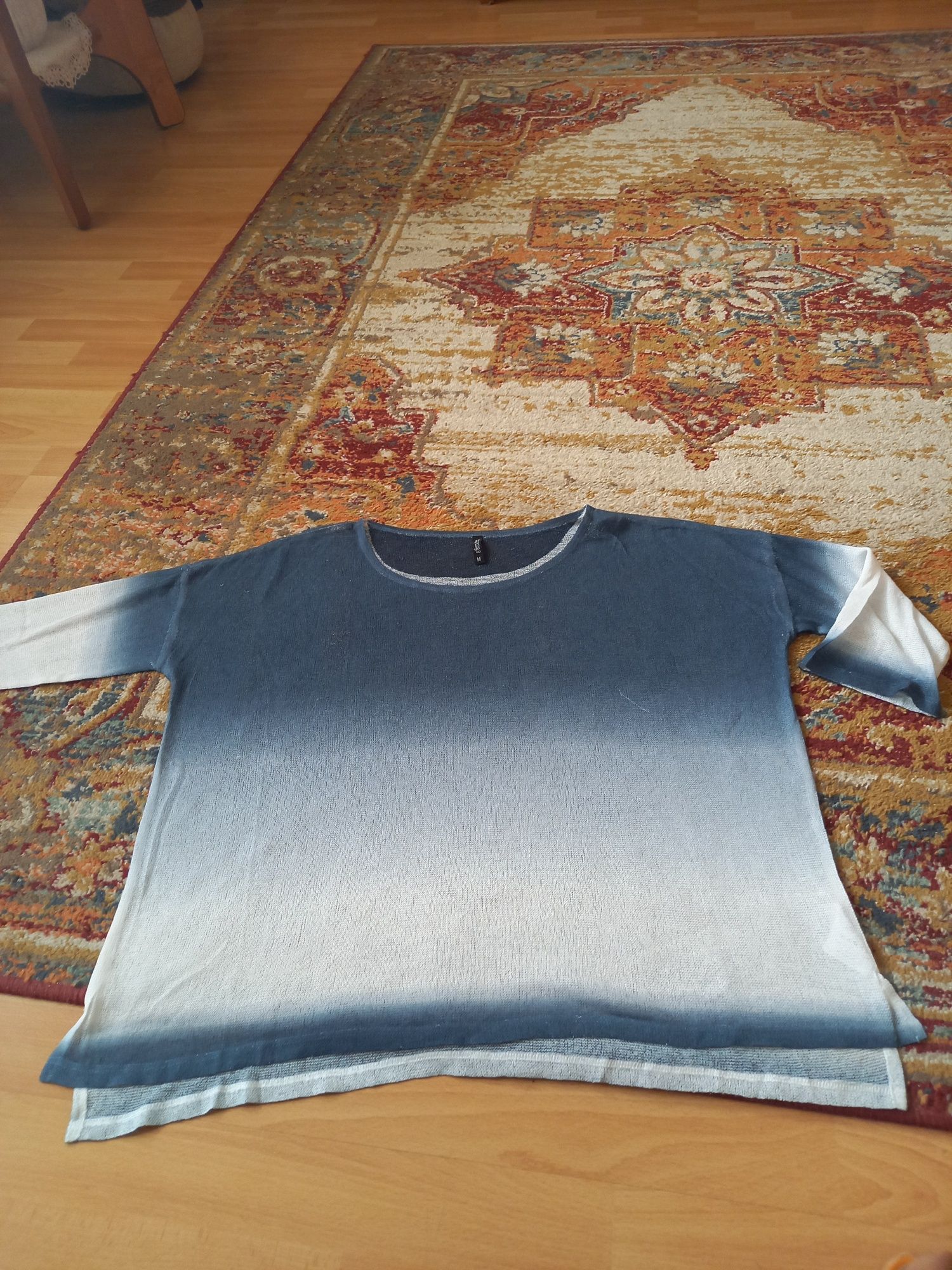 Granatowy cieniowany sweterek Collection rękaw 3/4 roz. M wypada na XL
