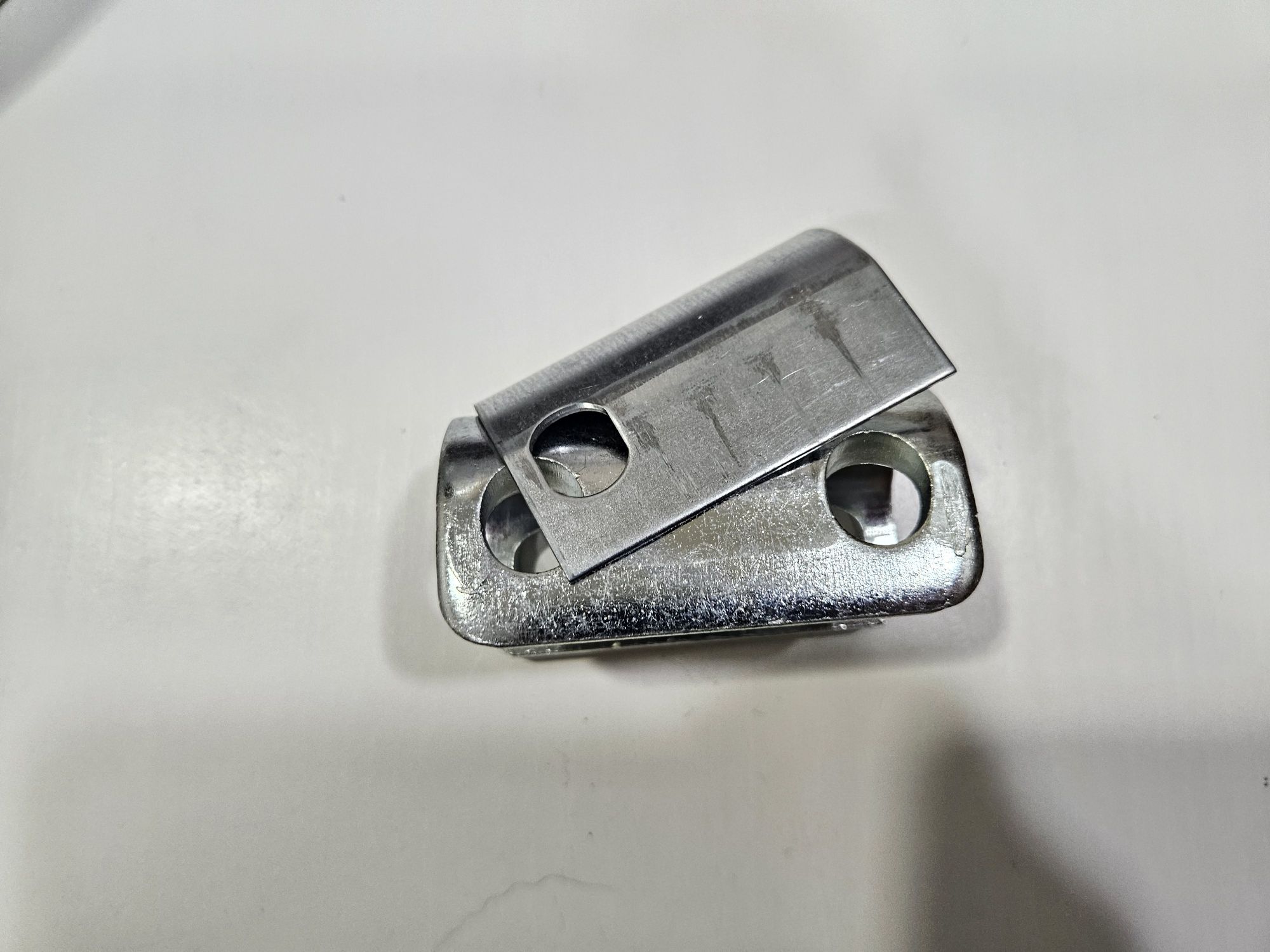 Cabeça de Reboque AK161