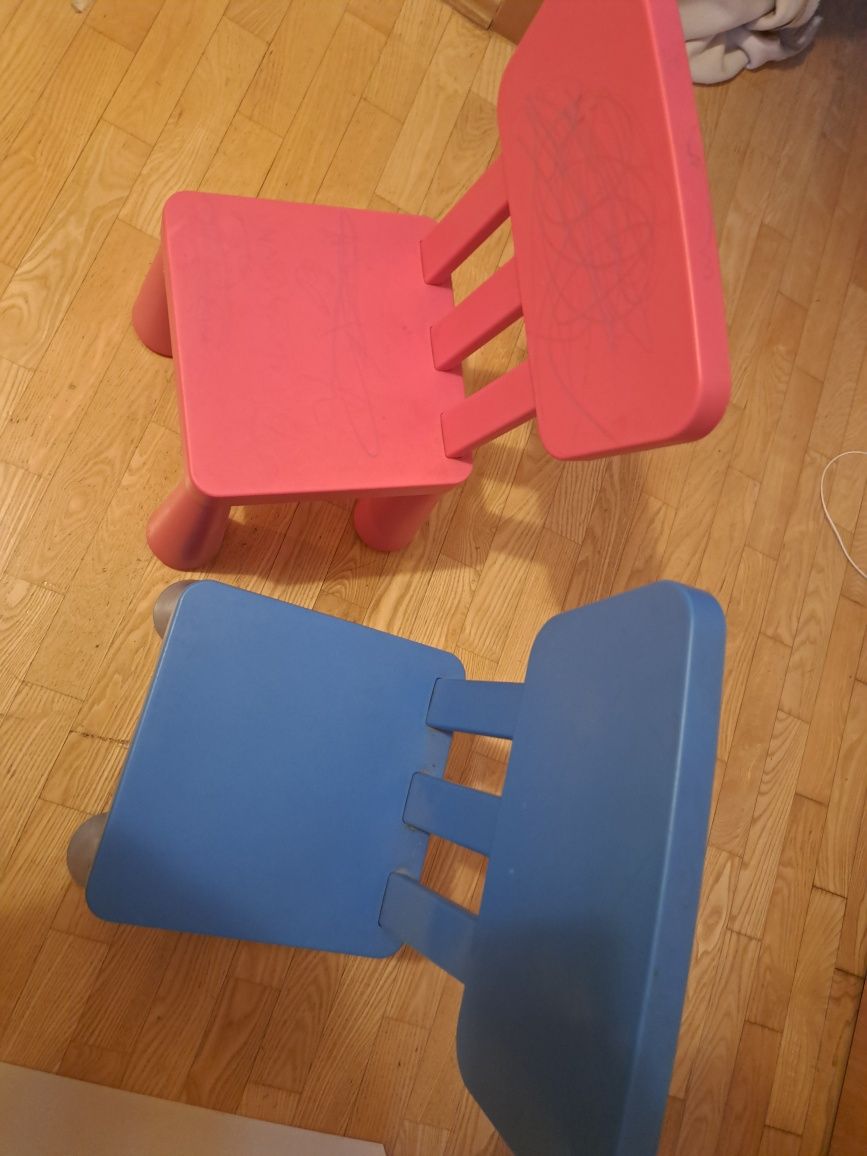 2 krzesełka dla dzieci ikea