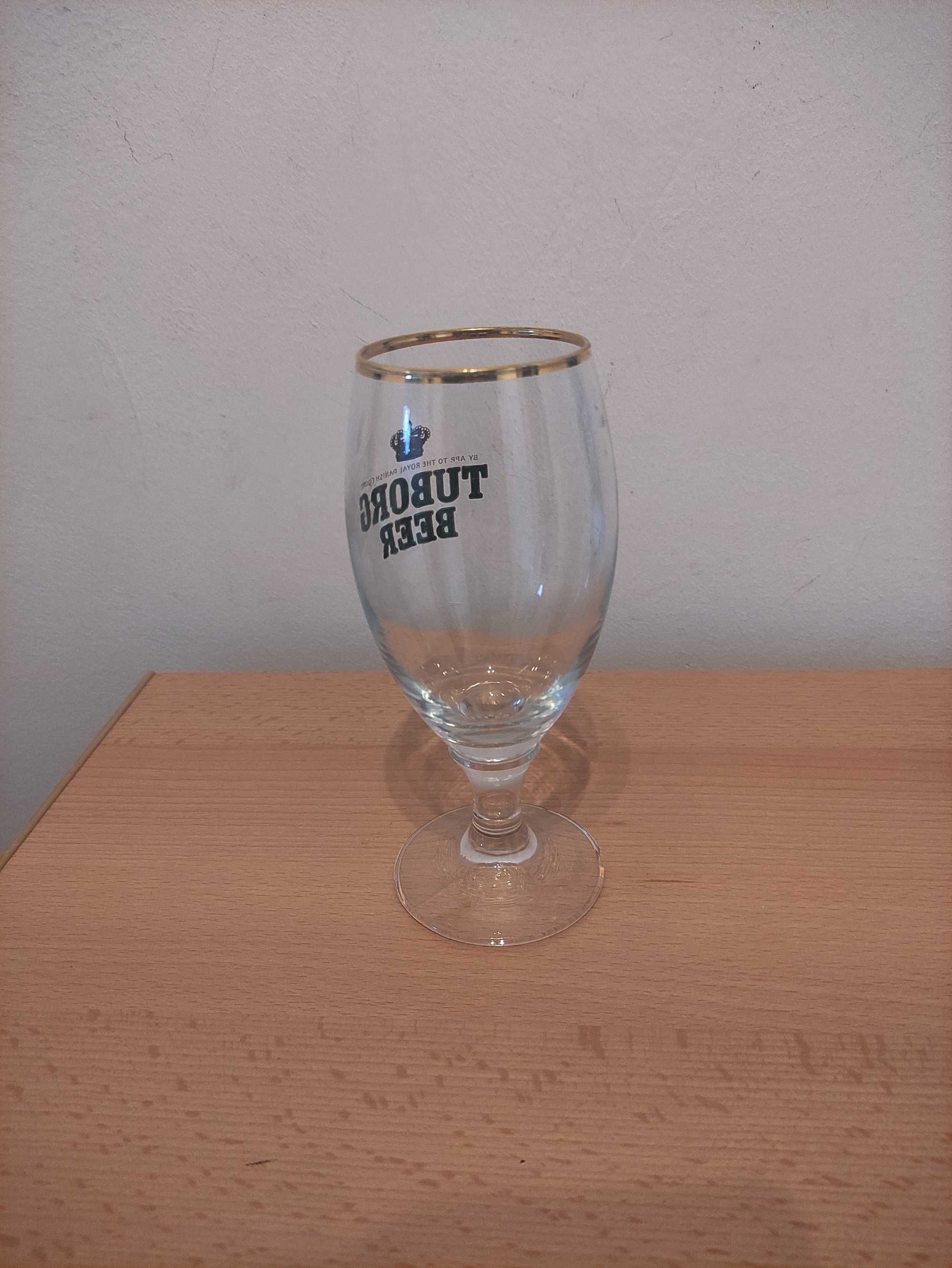 szklany pokal do piwa
