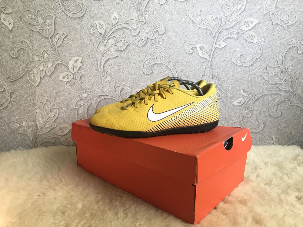 Як нові, оригінал! Сороконожки Nike Mercurial 41 40,5 40 26 25,5