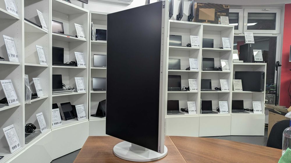 Monitor Bezramkowy Eizo 24" EV2450 Pełna Regulacja Klasa A Faktura