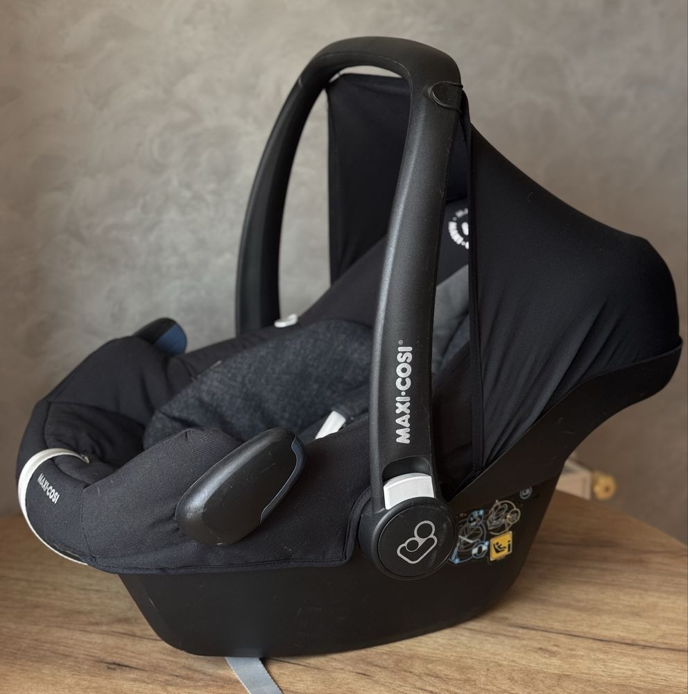 Автокрісло Maxi Cosi 0+