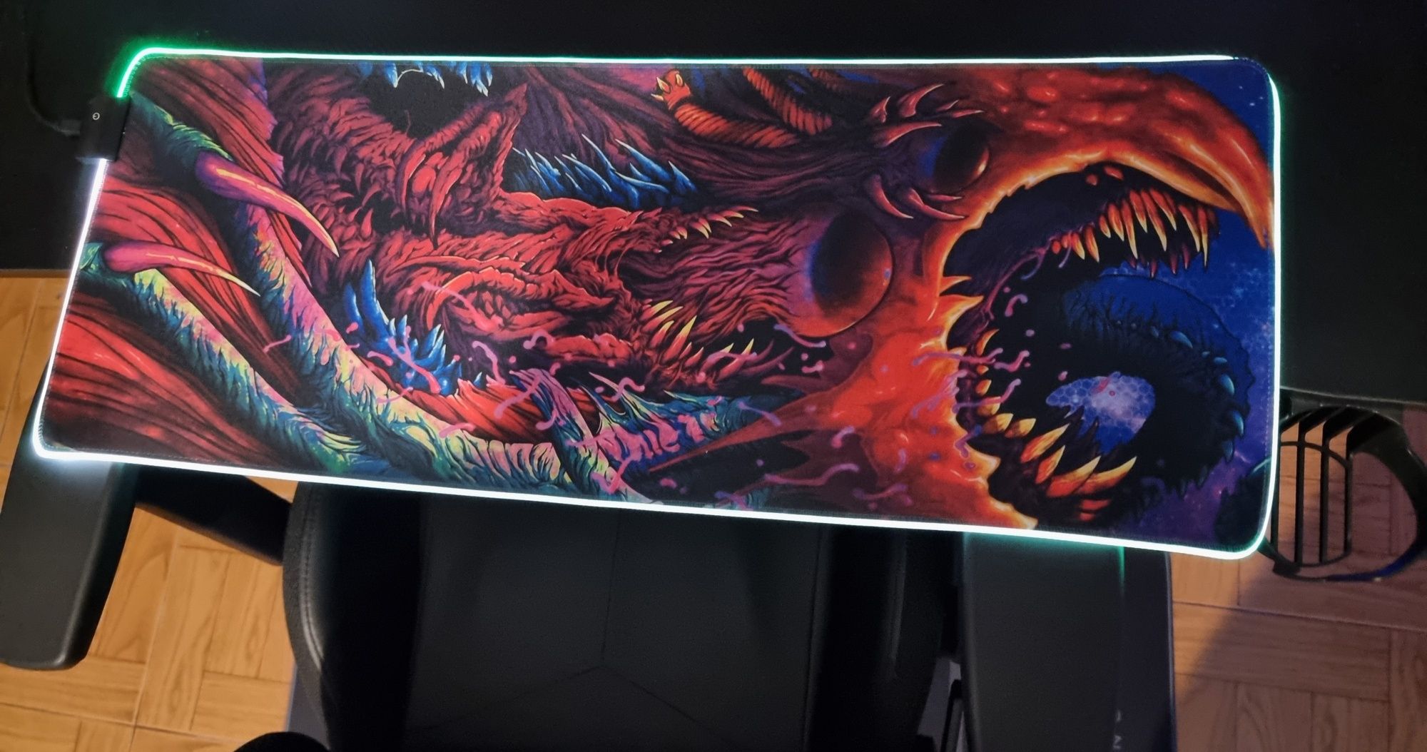 Tapete gaming com luz rgb CS GO - hyper beast