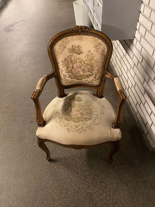 Fotel w stylu Ludwik