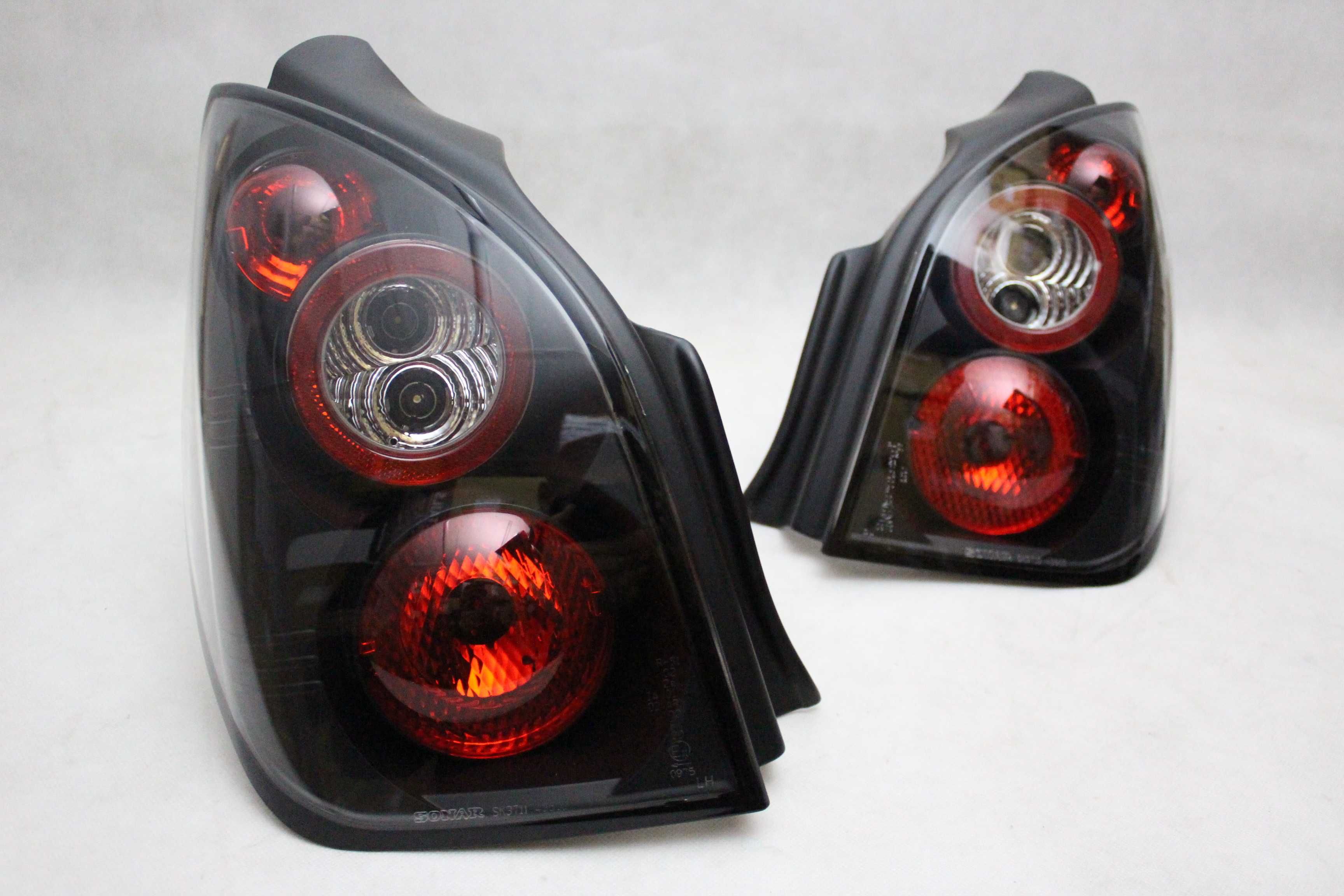 Lampy światła tył tylne Ciotroen C2 03-09 TUNING BLACK TUNING NOWE!