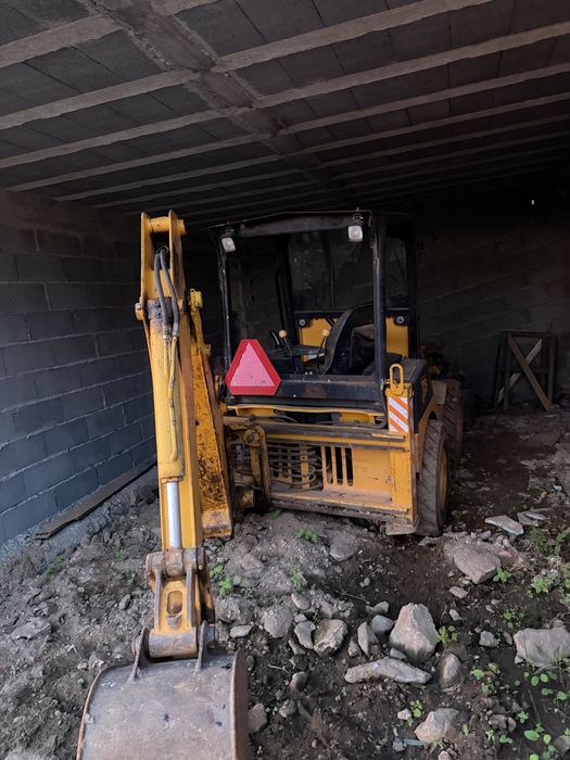 JCB CX1 de 2005 em bom estado