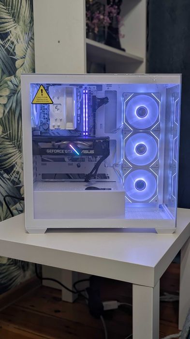 Gamingowy komputer z monitorem Ryzen 5 / GTX / 32 GB / 1 TB NVME /