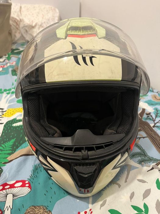 Vendo  2 capacete  2 meses de uso