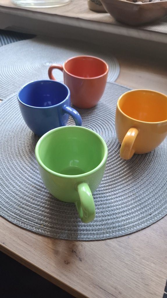 4 szt filiżanek kolorowe