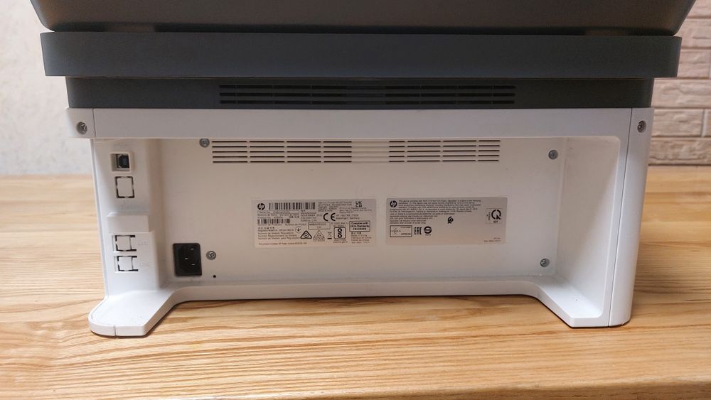 Многофункциональный монохромный лазерный принтер HP Laser MFP 135w.