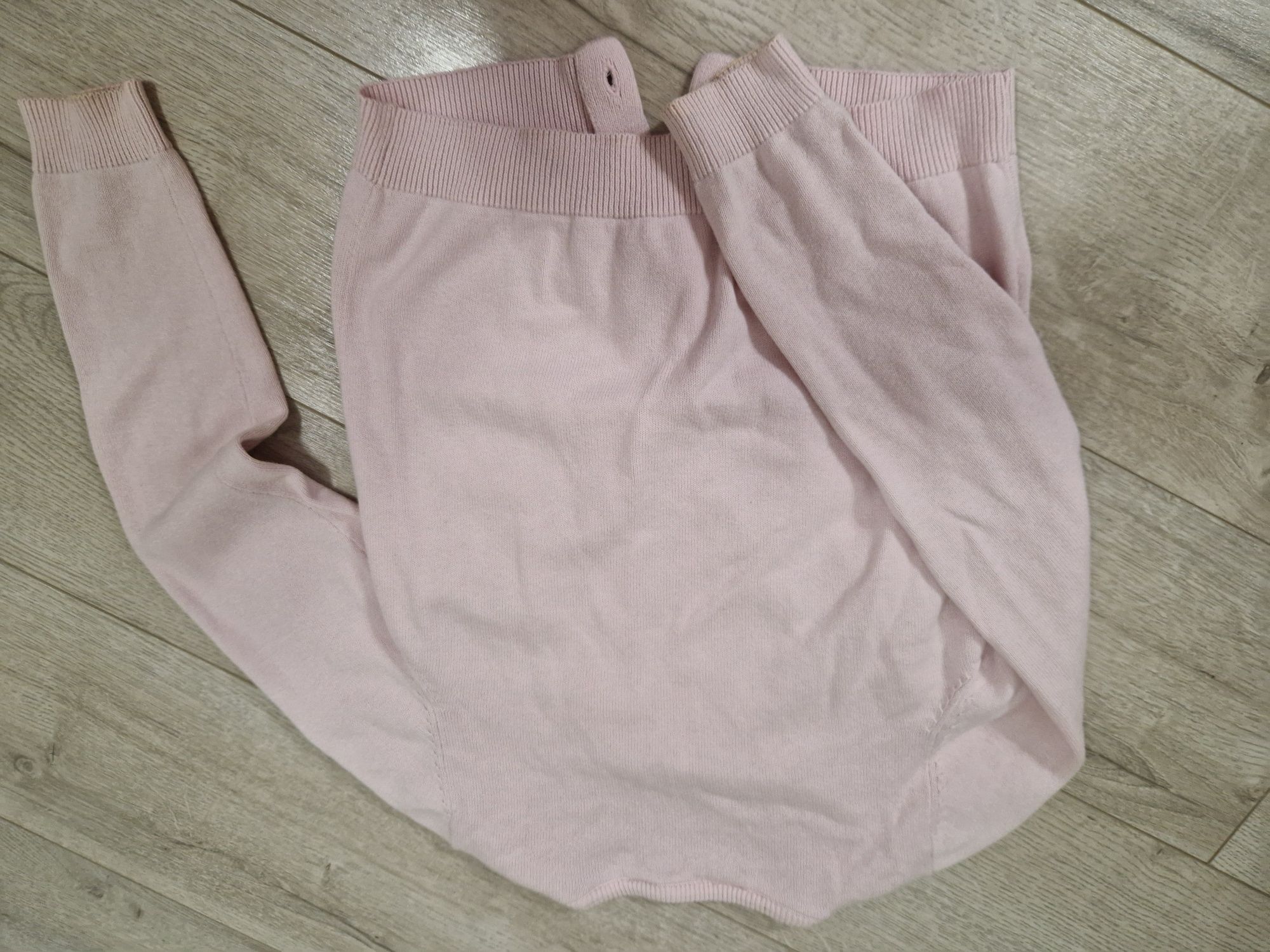 Sweter H&M w rozm. 122/128