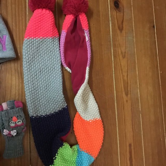 Gorros luvas e cachecol da Gap