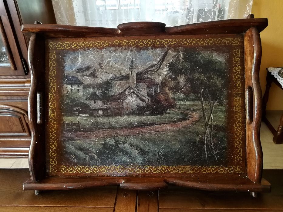 Таця з натурального дерева