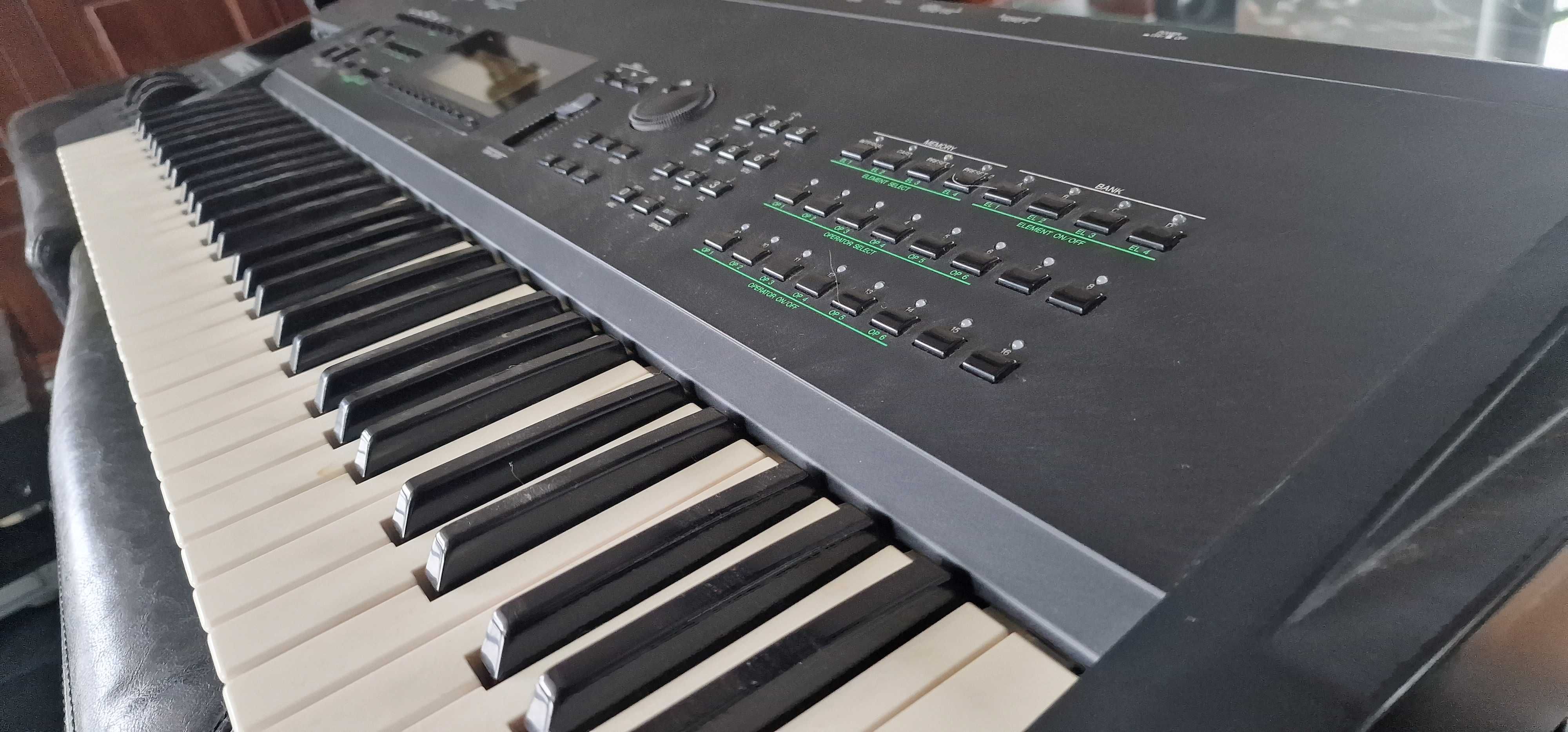 Yamaha SY 77  syntezator jak DX 7 DX7