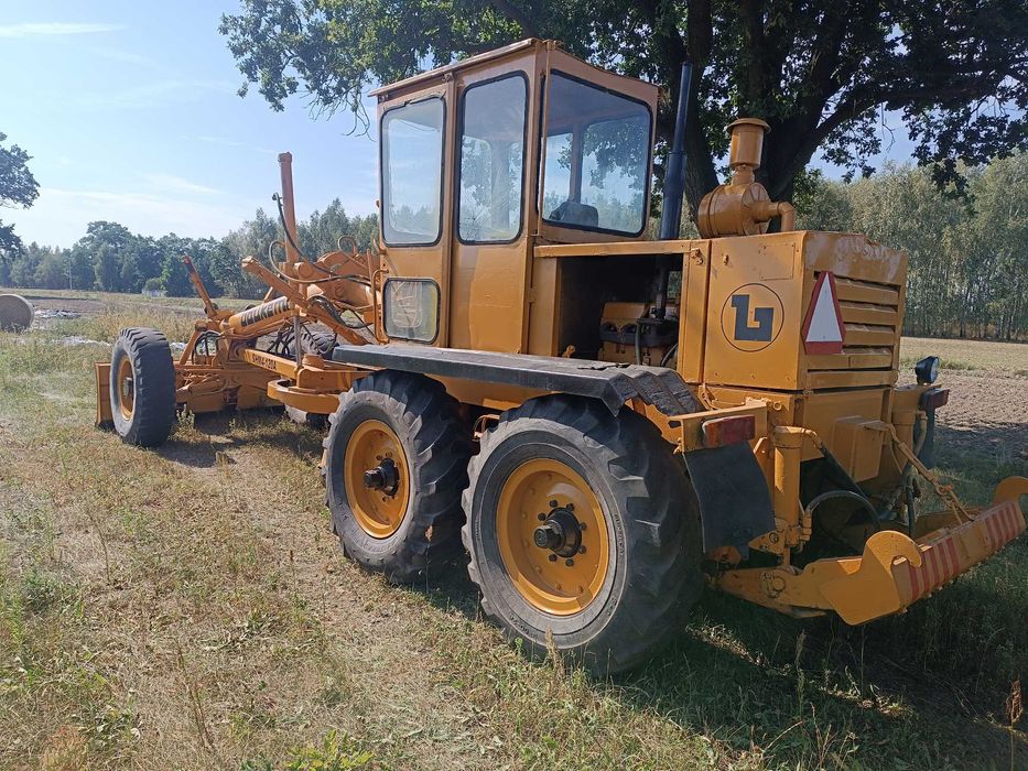 Równiarka drogowa Baukema shm4