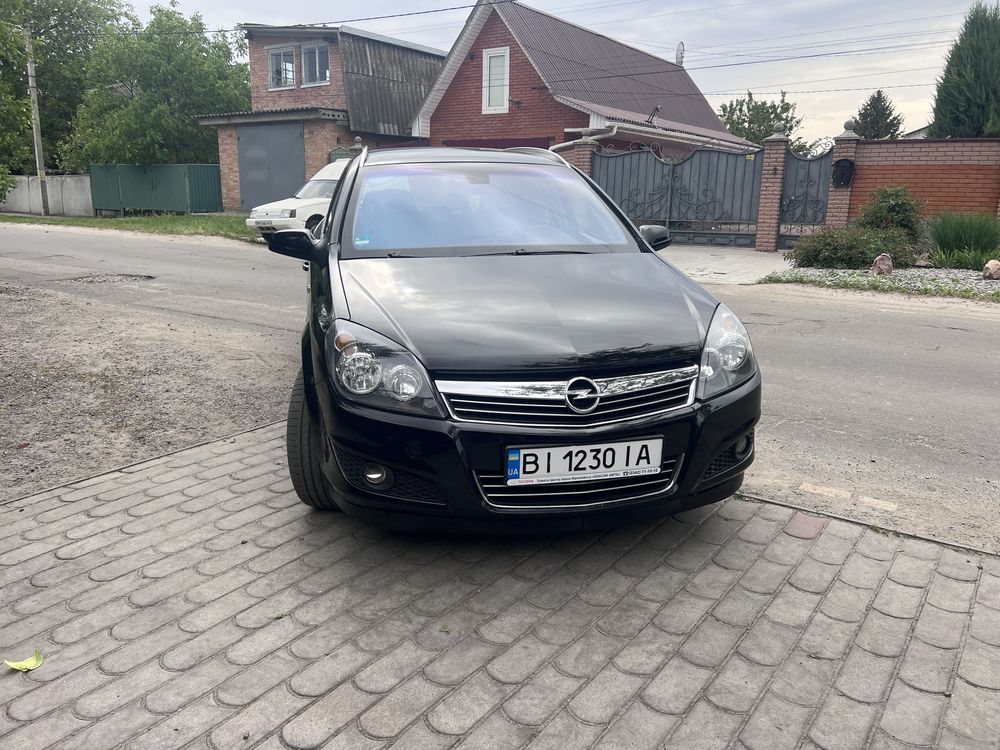 Opel astra універсал