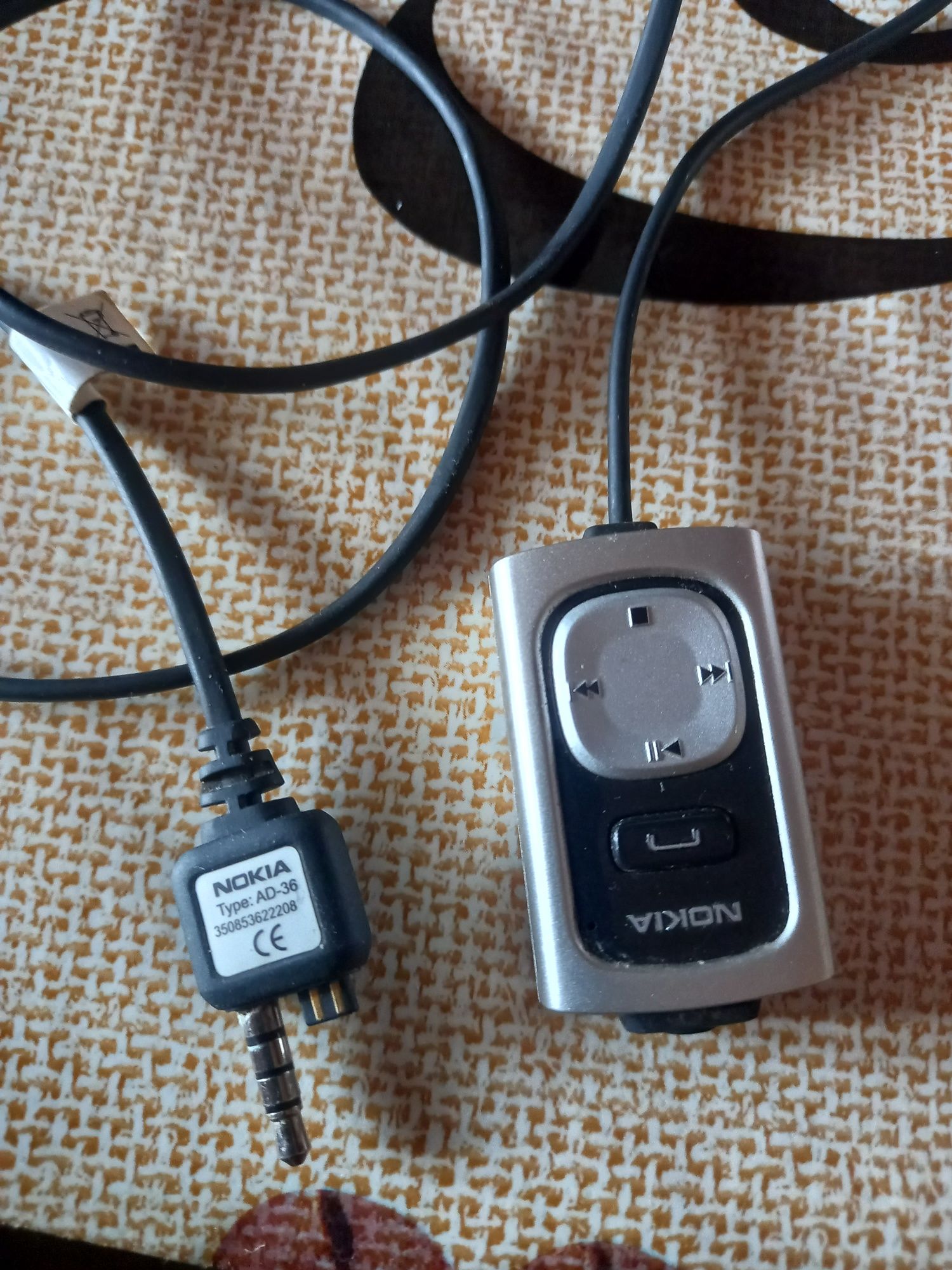 Наушники на Nokia  для телефонов Нокия HS-23 Nokia n91 пульт-джойстик.