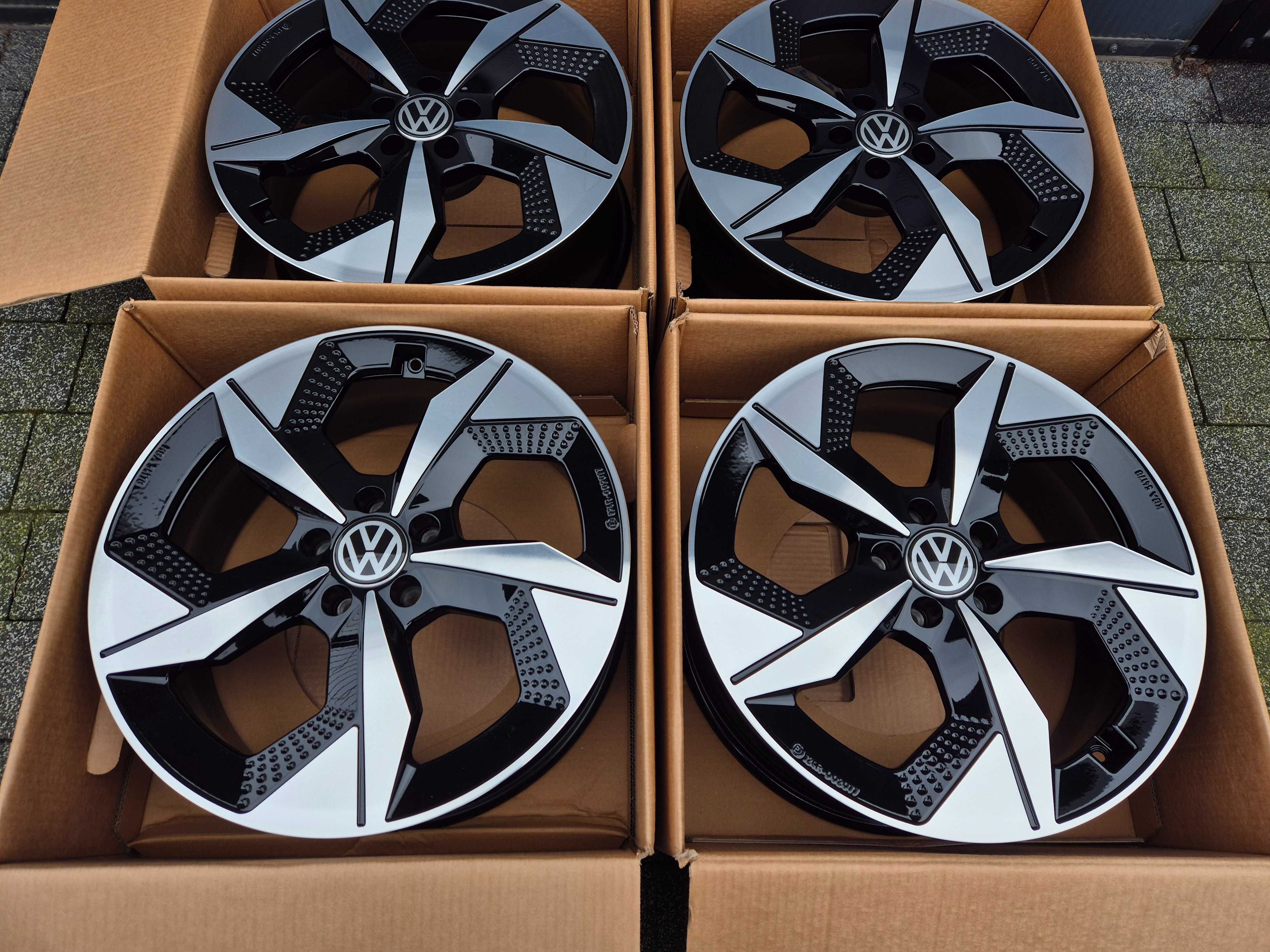 Felgi 19 do VW Golf 5 6 7 8 T-Roc Touran Jetta ID.3 5x112