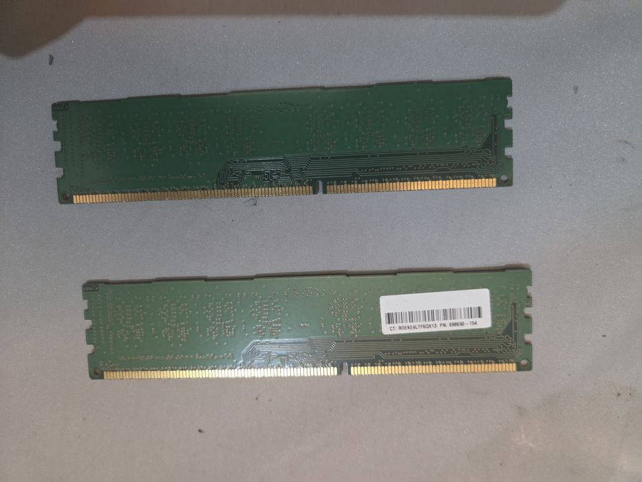 Sprzedam Pamięć ram DDR3 2 x4 GB 12800U (ze zdjecia)