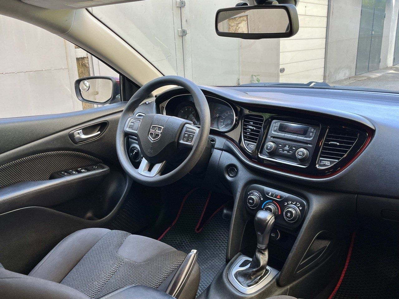 Dodge Dart SE 2.0 л