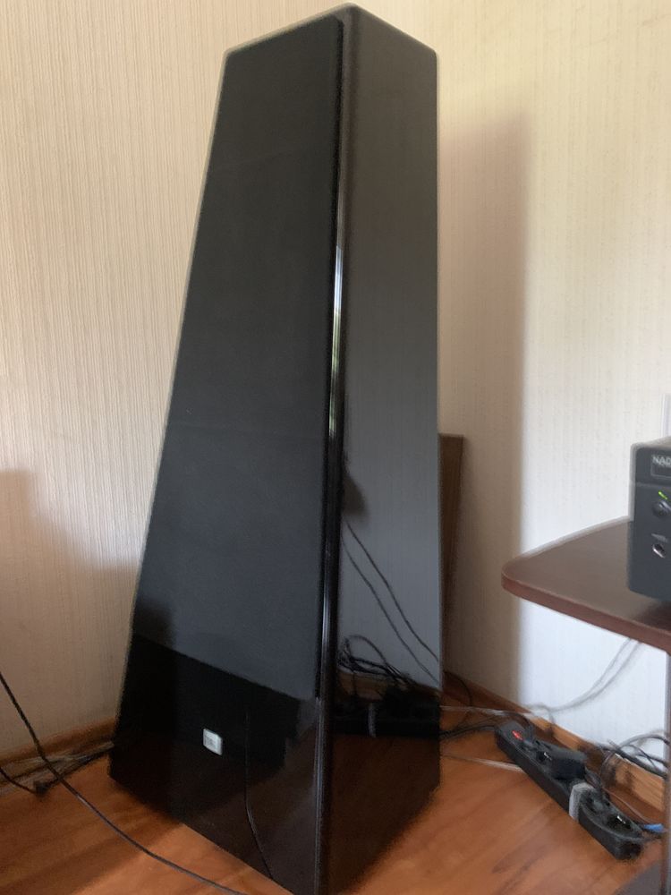 Продаю JBL TL-260 BQ Limited Edition.