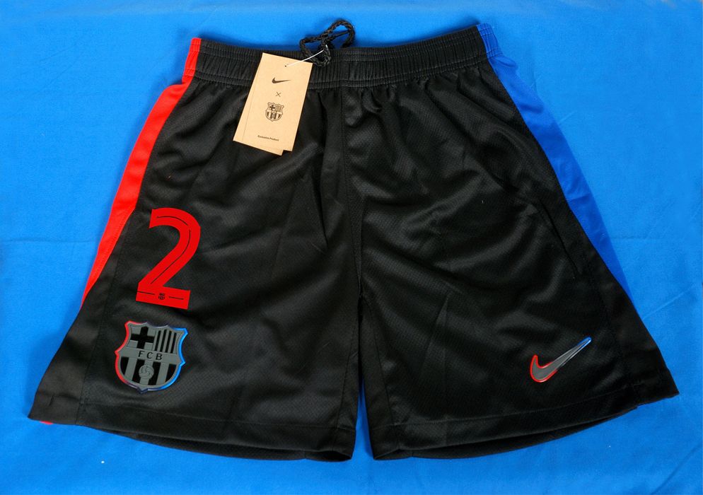 Spodenki FC Barcelona 24/25 wyjazdowe LM z numerem 2  r. S 48h