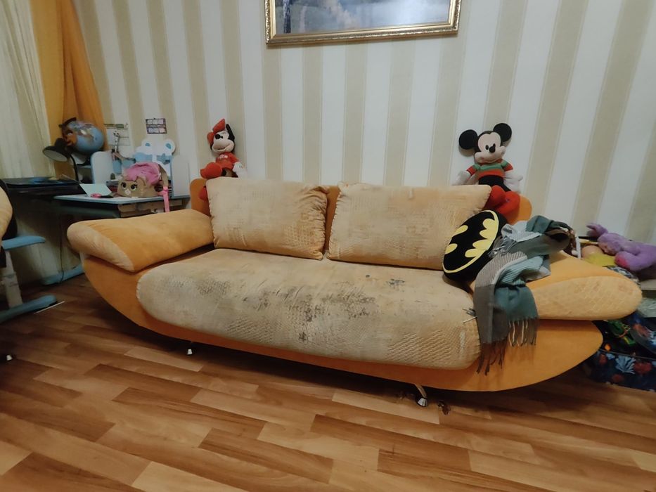 Продам диван з кріслами