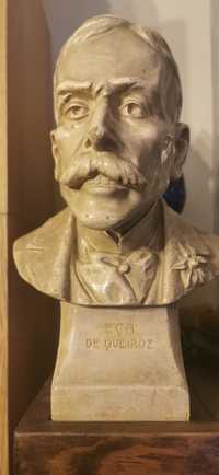 Busto antigo de Eça de Queiroz em porcelana