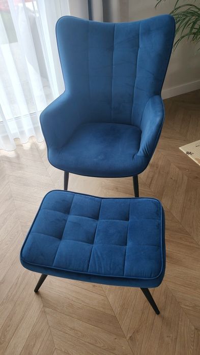 Fotel uszak z podnóżkiem