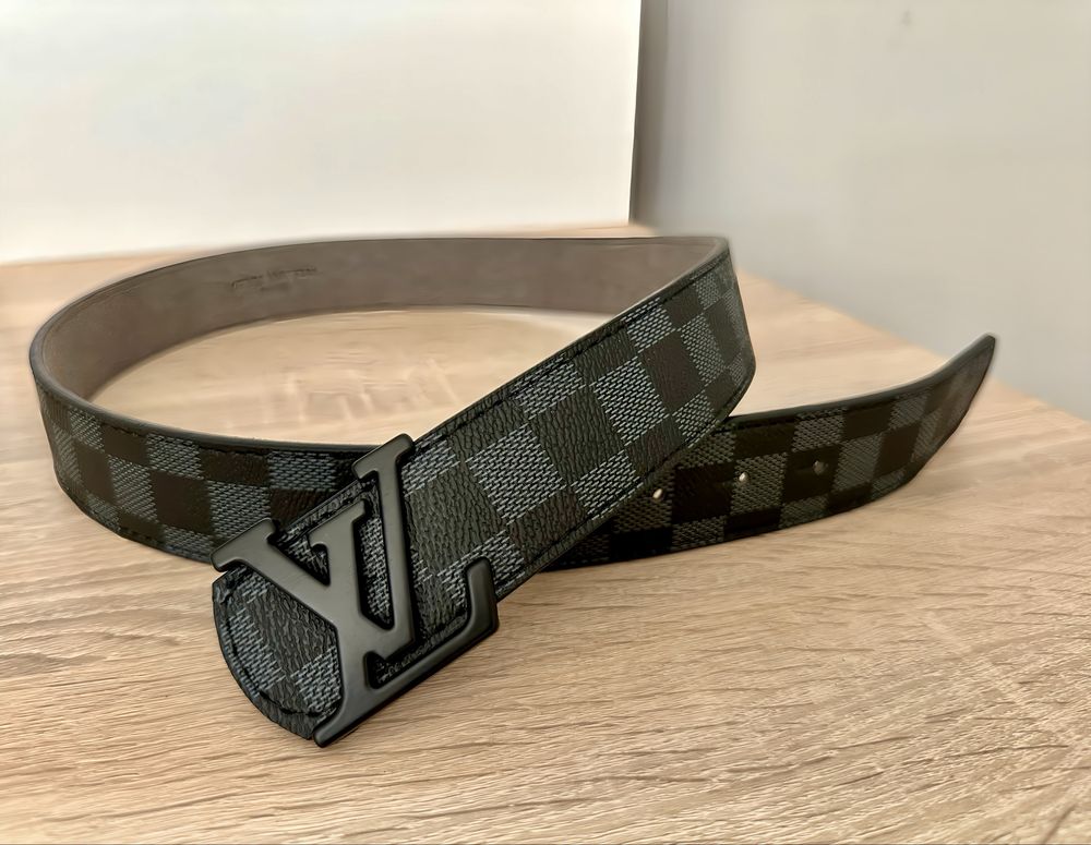 Pasek LV czarny z czarna klamra premium