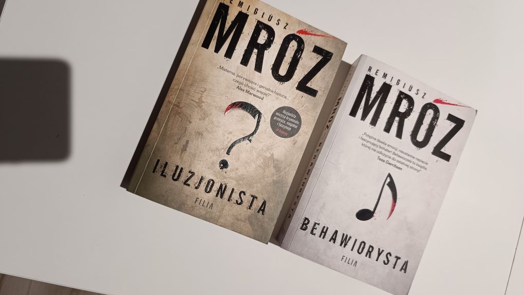 Remigiusz mróz iluzjonista behawiorysta