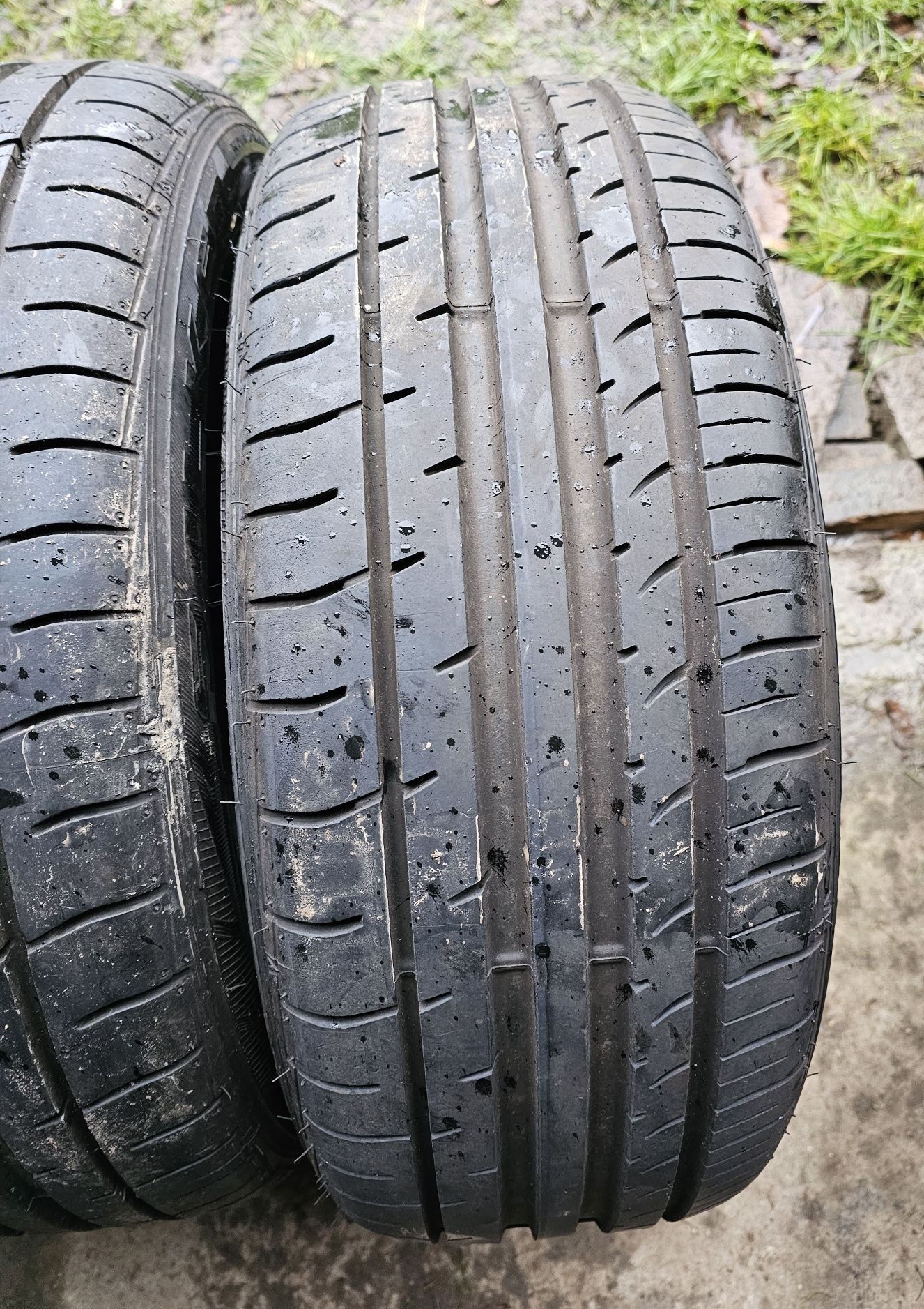 Opony letnie Falken 215/50R18