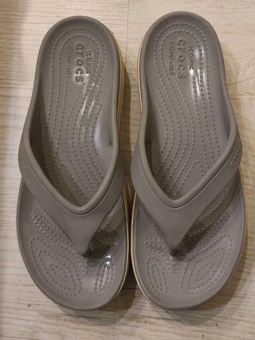 Продаются женские вьетнамки Crocs Jibbitz Crocband Platform Flip